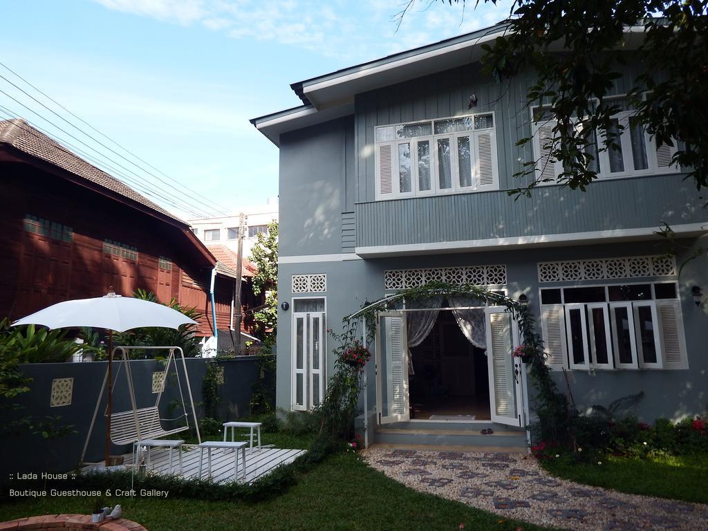 Lada House Lampang Exterior foto