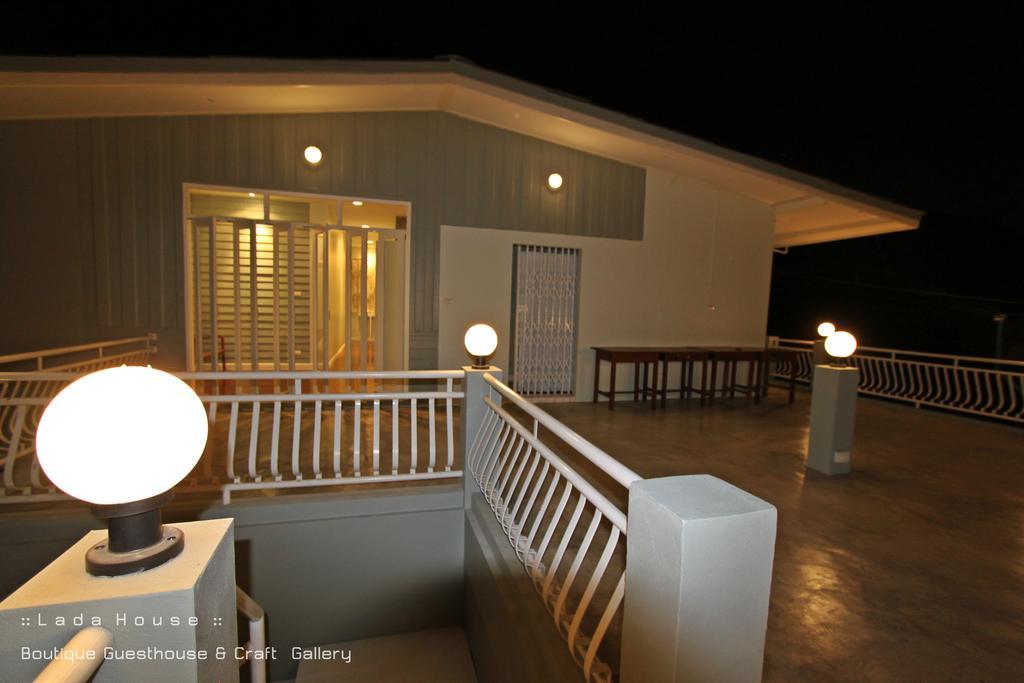 Lada House Lampang Exterior foto