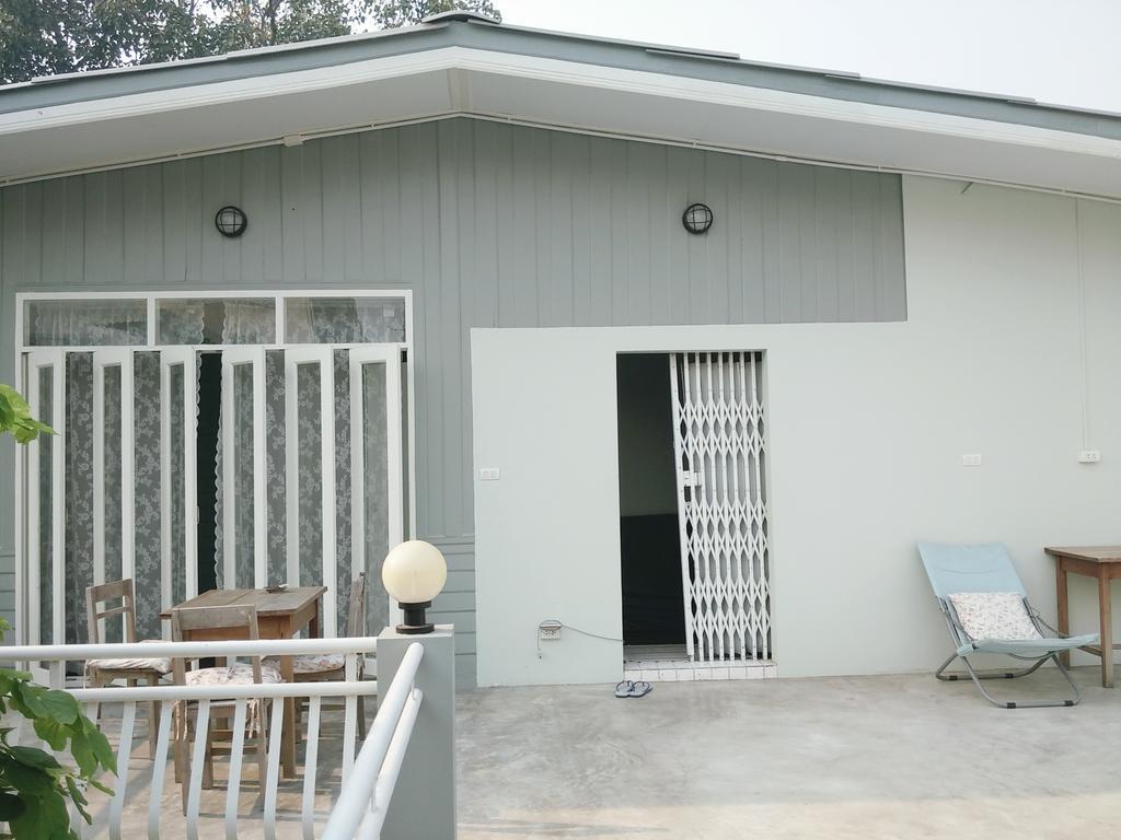 Lada House Lampang Exterior foto