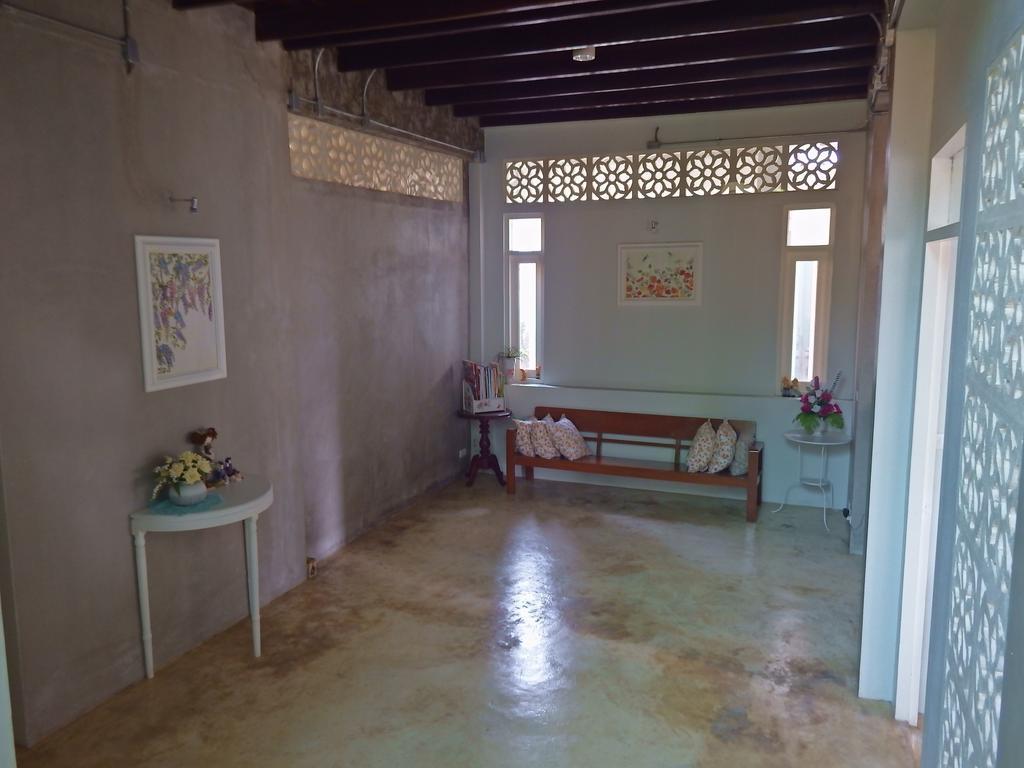 Lada House Lampang Exterior foto