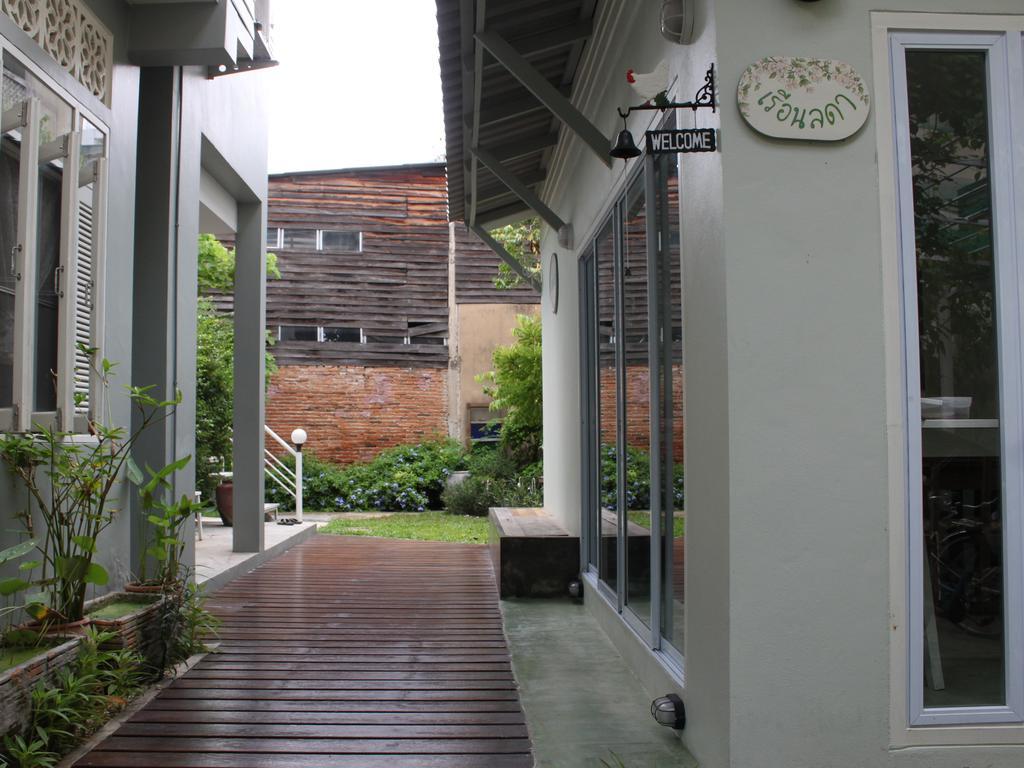 Lada House Lampang Exterior foto