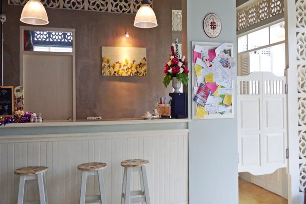 Lada House Lampang Exterior foto